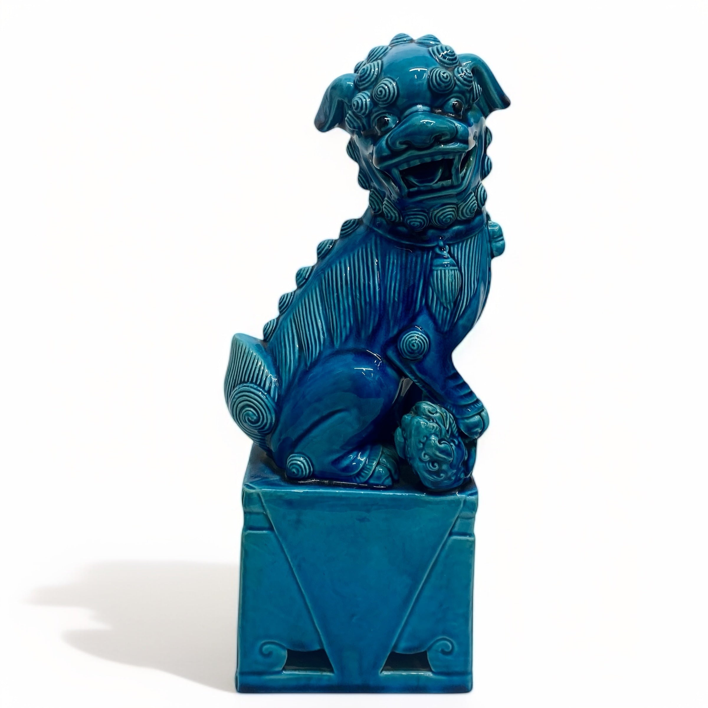 turquiose foo dog