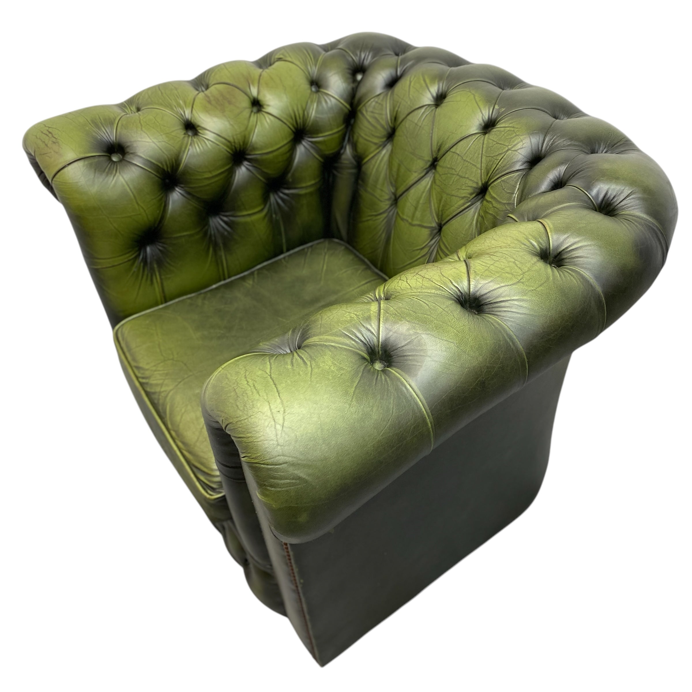 green leather gentlemens chair