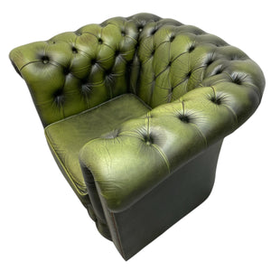 green leather gentlemens chair