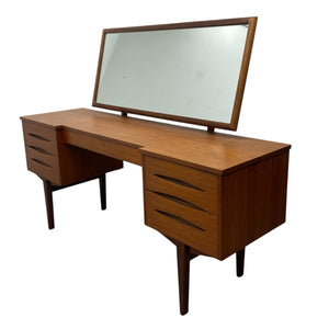 tilted dressing table mirror