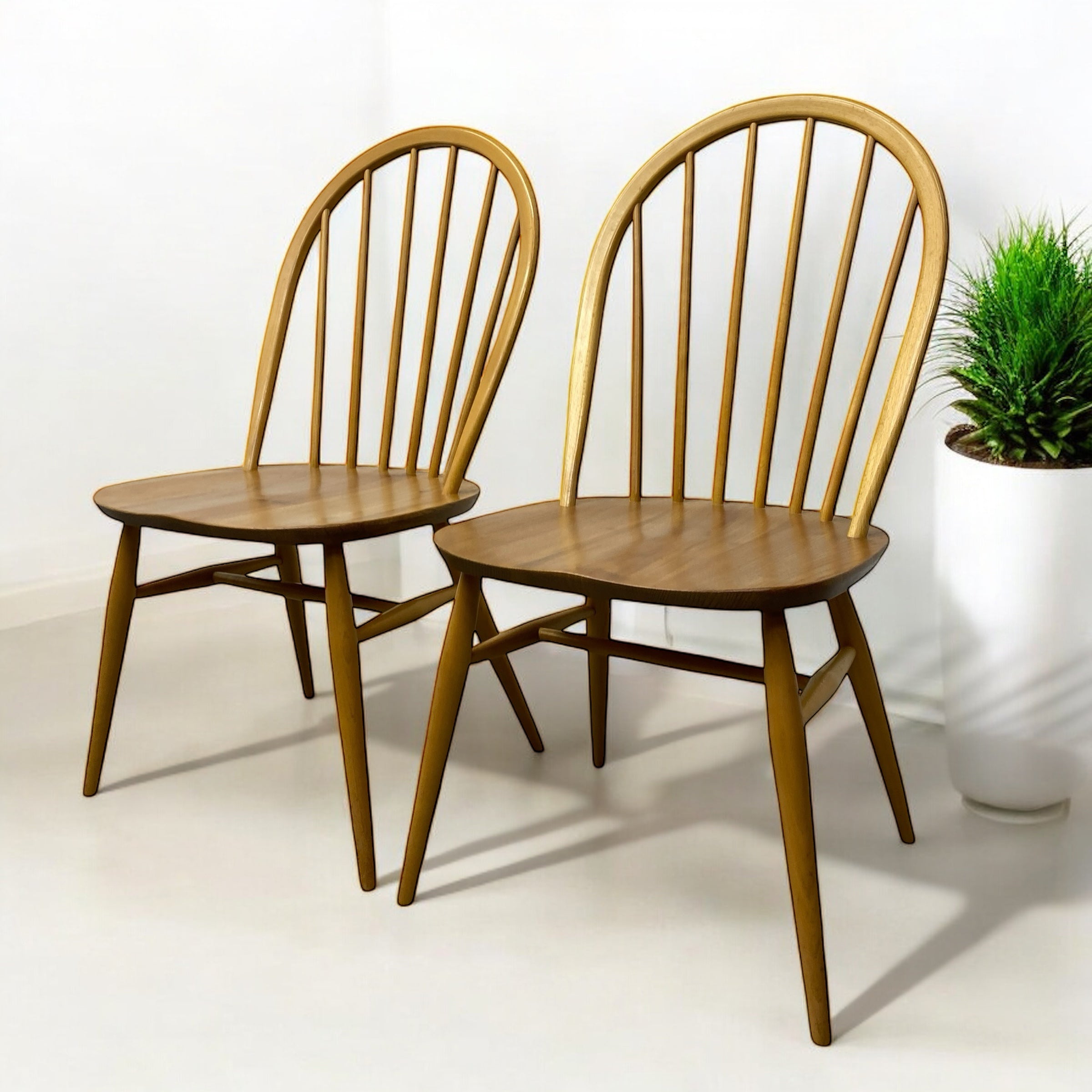 Room Set Ercol Windsor Dining Chairs Pair