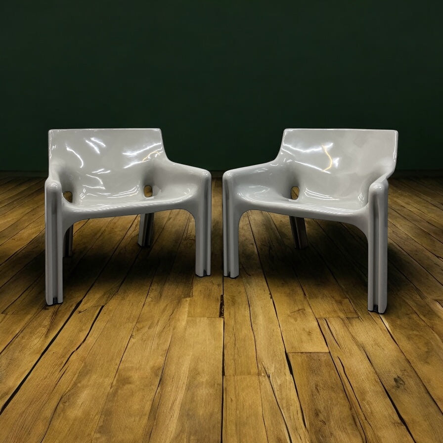 Pair 'Gaudi' Chairs Vico Magistretti Artemide 1970s Room Set